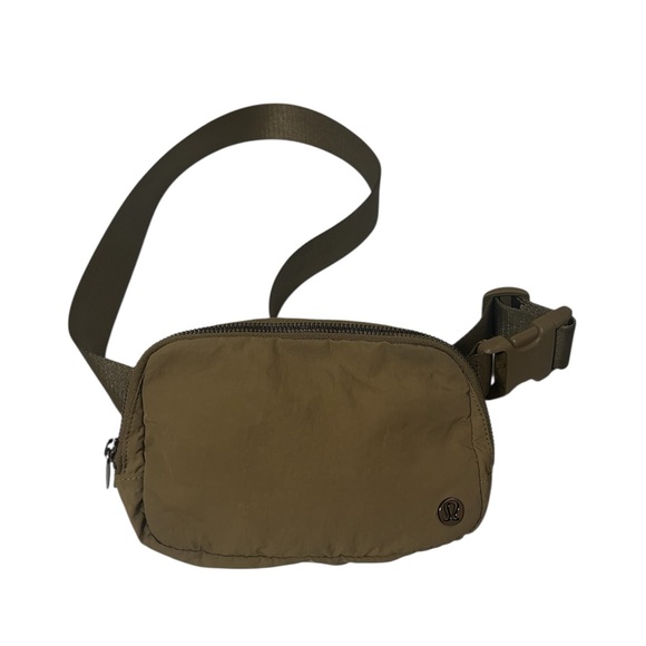 Lululemon Everywhere bag Army Green - Picture 3 of 6